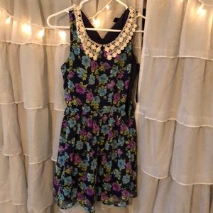 Cute floral dress!